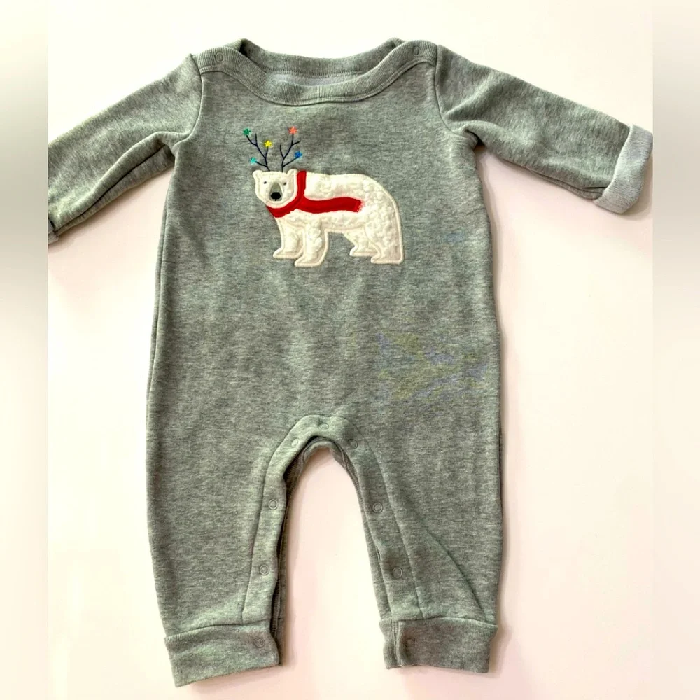 Baby Gap Gray Polar Bear One-Piece Christmas Holiday Warm Outfit 3-6 Months